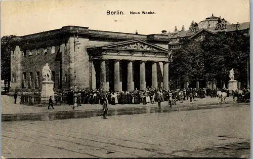 44184 - Deutschland - Berlin , Neue Wache , Feldpost - gelaufen 1915