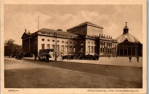 44214 - Deutschland - Berlin , Staatsoper und Hedwigskirche - nicht gelaufen