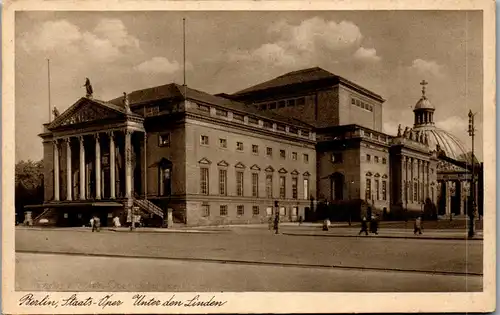 44220 - Deutschland - Berlin , Staatsoper , Unter den Linden - nicht gelaufen