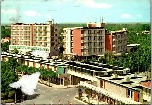 45617 - Italien - Lignano , Pineta , Hotel , l. beschädigt - gelaufen
