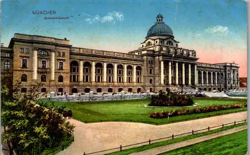 45716 - Deutschland - München , Armeemuseum , l. beschädigt - gelaufen 1916