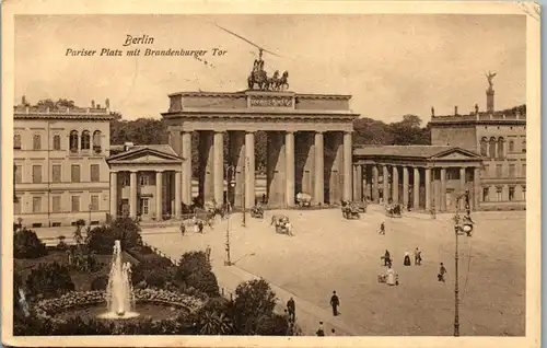 46458 - Deutschland - Berlin , Pariser Platz mit Brandenburger Tor - gelaufen 1908