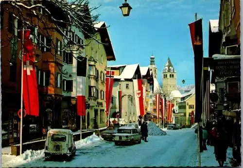 47530 - Tirol - Kitzbühel , Ortsansicht , Auto . Renault - nicht gelaufen