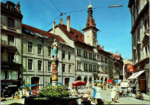 47956 - Schweiz - Lausanne , Place de la Palud et Fontaine de la Justice - gelaufen 1983