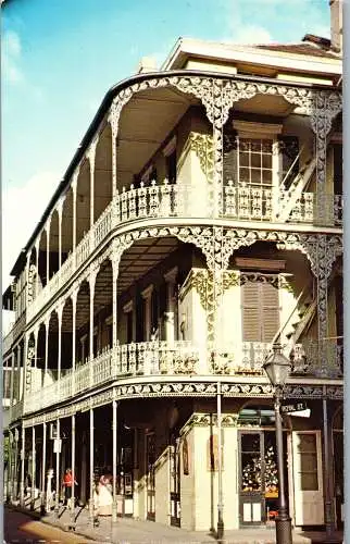 48190 - USA - New Orleans , Lace balconies at Royal and St. Peter Street , French Quarter - nicht gelaufen