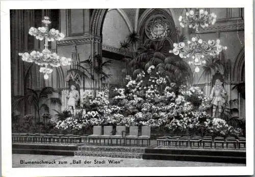 48346 - Wien - Vienna , Neues Rathaus , Der historische Festsaal mit Blumenschmuck , Ball der Stadt Wien - nicht gel