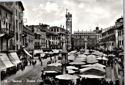 48373 - Italien - Verona , Piazza Erbe - nicht gelaufen
