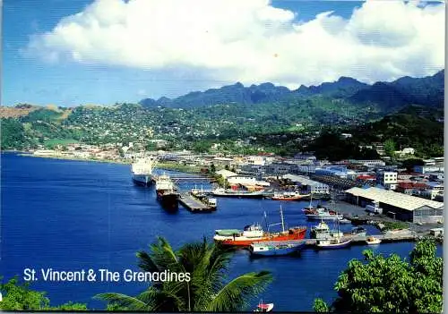 48412 - Karibik - St. Vincent & The Grenadines , Kingstown Harbour , Ship , Schiff , Hafen - gelaufen