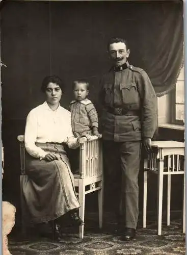48617 - Militaria - Aufnahme , Familie , Uniform - nicht gelaufen 1916