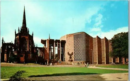 48792 - Großbritannien - Coventry , Cathedral , Old and new Building seen from the East - gelaufen 1979