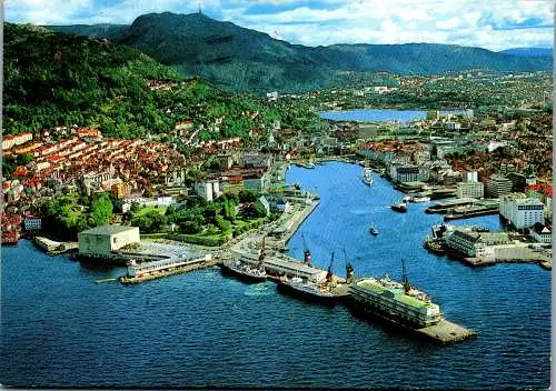 50784 - Norwegen - Bergen , Town and Harbour , Panorama - gelaufen 1980