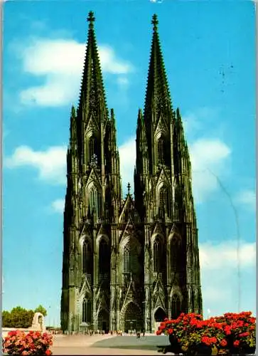 51738 - Deutschland - Köln , Dom Westseite - gelaufen