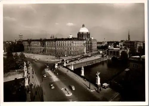 51785 - Deutschland - Berlin , Schloß mit Schloßbrücke - gelaufen 1940