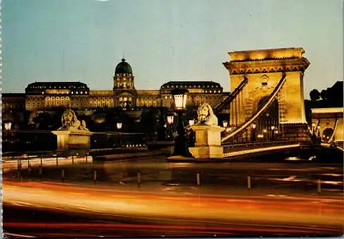 53486 - Ungarn - Budapest , Kettenbrücke mit Schloss - gelaufen 1982