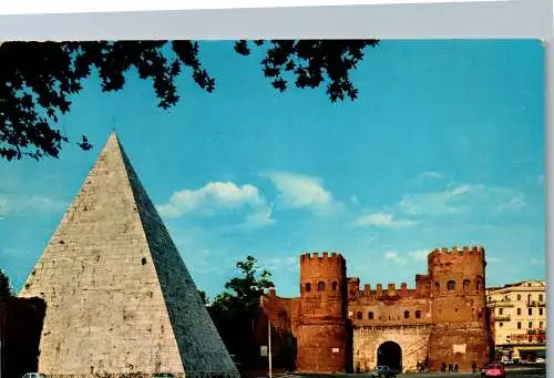 54126 - Italien - Rom , La Piramide Cestia , Pyramide von Coestius - gelaufen 1982