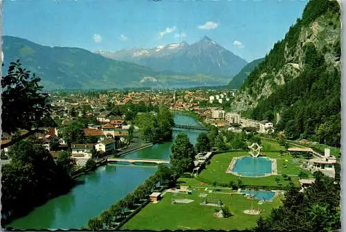 54962 - Schweiz - Interlaken , Schwimmbad , Blick gegen Unterseen und Niesen - gelaufen 1964