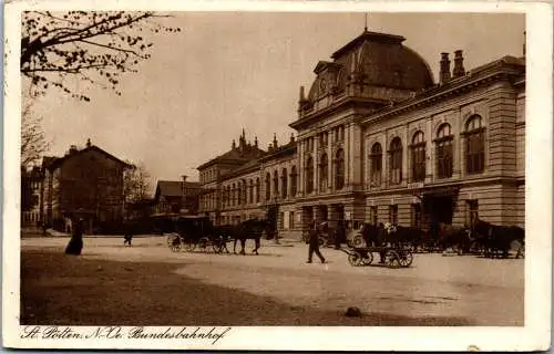 55472 - Niederösterreich - St. Pölten , Bundesbahnhof , Bahnhof - gelaufen