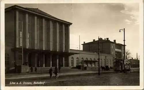 55686 - Oberösterreich - Linz , Bahnhof - gelaufen 1933