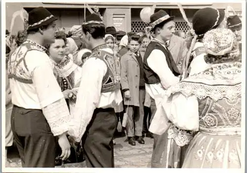 56552 - Tracht - Tschechien , Personen in Tracht