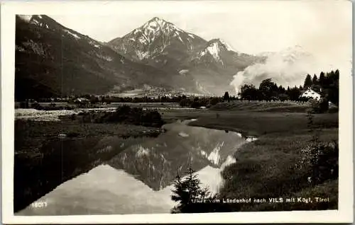 56934 - Tirol - Vils , Blick vom Ländenhof nach Vils mit Kögl - gelaufen 1953