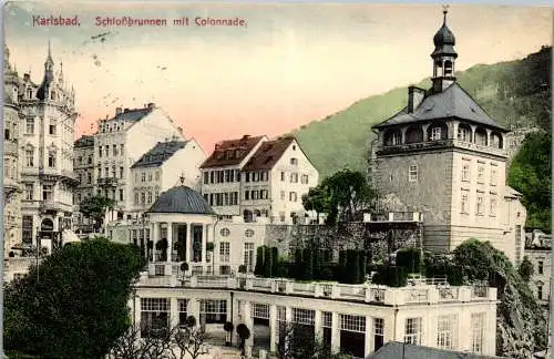 57080 - Tschechien - Karlsbad , Schloßbrunnen mit Colonnade - gelaufen 1913