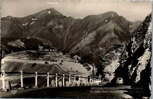 57158 - Kärnten - Großglockner , Hochalpenstrasse , Dr. Franz Rehrl Haus am Fuschertörl , Auto - gelaufen