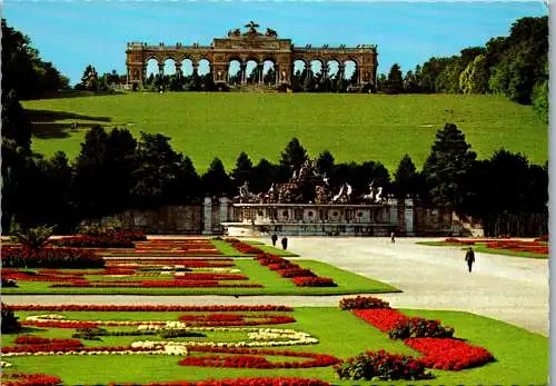 57606 - Wien - Schönbrunn , Blick auf Neptunsbrunnen und Gloriette - nicht gelaufen