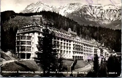 58129 - Niederösterreich - Semmering , Hotel Panhans mit Rax , Karte l. beschädigt - gelaufen 1957