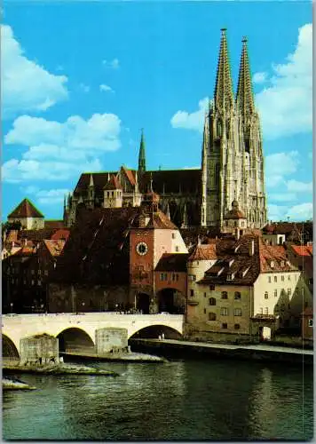 58507 - Deutschland - Regensburg , Steinerne Brücke mit Brücktor und Dom St. Peter - nicht gelaufen