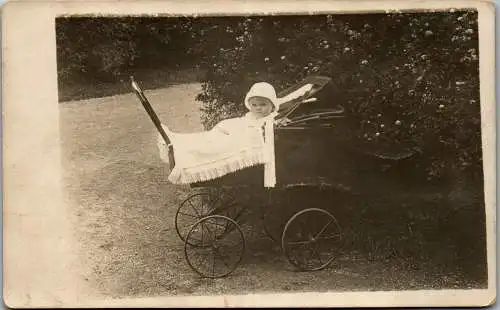 60006 - Aufnahme - Kinder , Kleinkind im Kinderwagen - gelaufen 1916