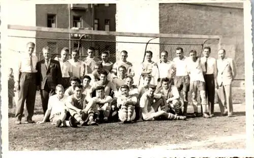 60048 - Aufnahme - Fußball , Mannschaft , München - nicht gelaufen 1956