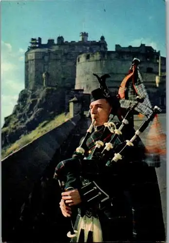 60312 - Schottland - Edinburgh , Castle , Dudelsack Spieler - nicht gelaufen