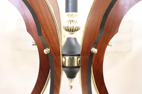 Italienische Mid-Century Glasschalen, Holz, Messing & schwarz lackierter Metall Kronleuchter, 1950er