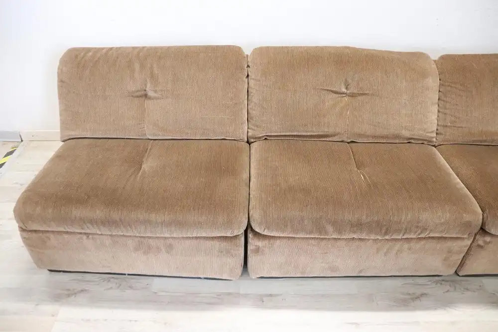 Italienisches Modulares Samtsofa von Busnelli, 1970er 7