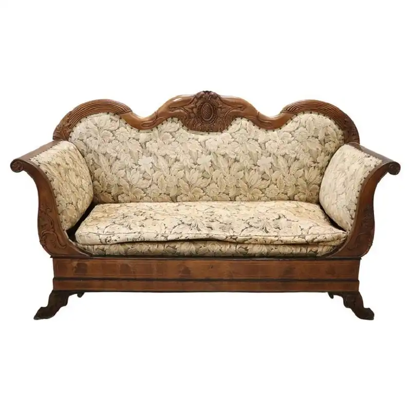 Sofa aus geschnitztem Nussholz, 19. Jh 0
