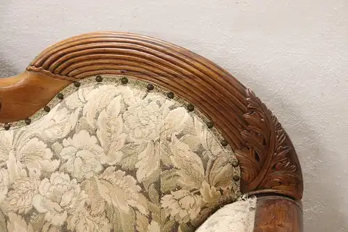 Sofa aus geschnitztem Nussholz, 19. Jh