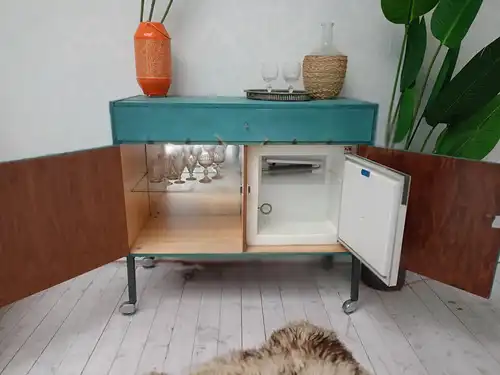 Barschrank Vintage 70er Kühlschrank Rollen Unikat