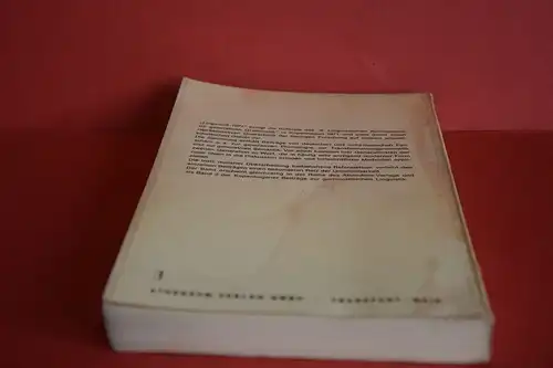 Hyldgaard-Jensen, Karl [Hrsg.]: Linguistik 1971 : Referate d. 6. Linguist. Kolloquiums 11. - 14. Aug. 1971 in Kopenhagen. [Athenäum-Skripten Linguistik ; 1]. 