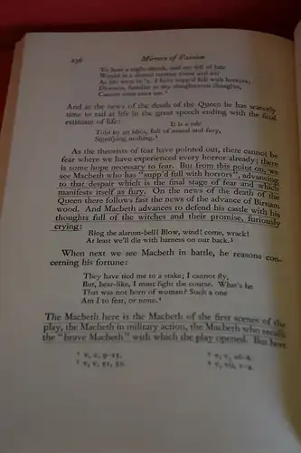 Bess Campbell, Lily: Shakespeare's Tragic Heroes. [University Paperbacks; 43]. 