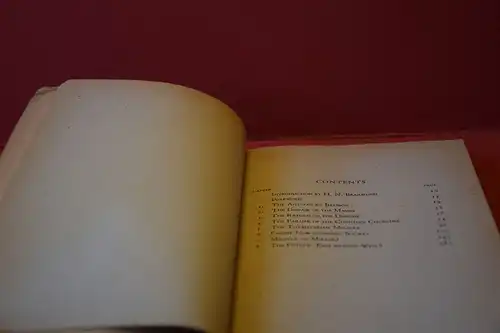 Peter F. Drucker: The End of Economic Man. A Study of the New Totalitarianism. 