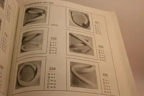 Hans-Werner Geßmann: Räumliches Vorstellungsvermögen - Schlauchfiguren. 225 Übungsaufgaben. [Ü-PTM Bd. 5]. 