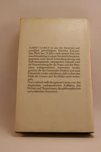 Camus, Albert: Unter dem Zeichen der Freiheit. Camus Lesebuch. 