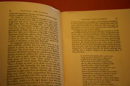 Coghill, Nevill: Langland: Piers Plowman. [Writers and their work ; no. 174.]. 