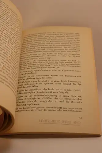 Werner S. Nicklis: Das Bild des Menschen in der Kybernetik. Zerstörung der Person oder Erweiterung unseres Wissens vom Menschen? (Eine Vorstudie zur pädagogischen Anthropologie. 