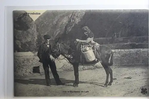 AK Les Pyrénées Porteuse de Lalt #PH150