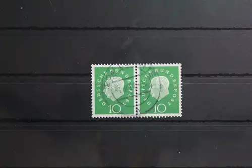 BRD 303 gestempelt als waagrechtes Paar #UF031