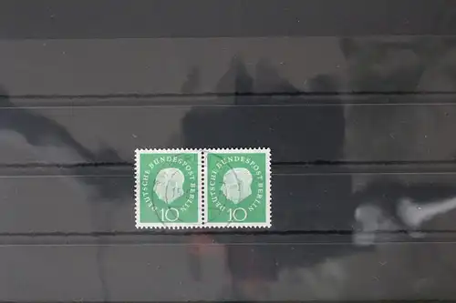 Berlin 183 gestempelt als waagerechtes Paar - ungefaltet #UV551