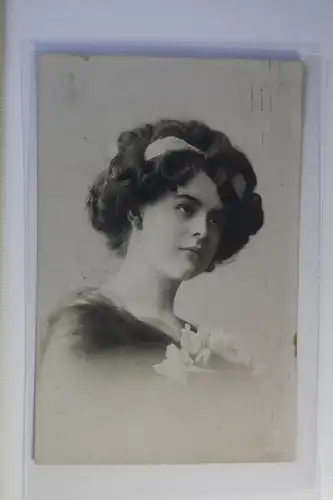 AK Deutschland Porträtkarte - Junge Frau 1911 #PL031