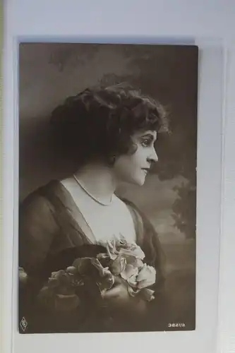 AK Deutschland Porträtkarte - Junge Frau 1915 #PL025