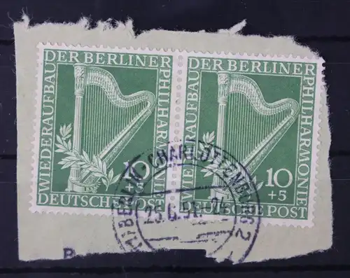 Berlin 72 gestempelt als waagerechtes Paar auf Briefstück #FW138